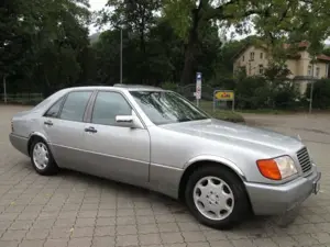 Mercedes-Benz S 300 SE+AUTOMATIK+AHK+FÄHRT GUT+TÜV NEU