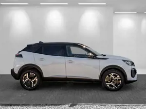 Peugeot 2008 EAT8 GT Alca/Leder+Massage+360+Navi+ACC+Sichtpak+v Bild 5