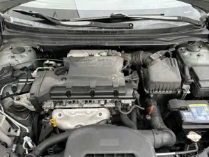 Hyundai ELANTRA 2.0i Automatik GLS