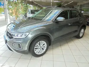 Volkswagen T-Roc Life 1,5DSG/1.Hd/AHK/SHZ/Klima/LED/PDC/App