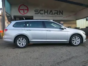Volkswagen Passat Variant 1-Hand,AHK,Garantie,Scheckheftg.!