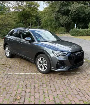 Audi Q3 40 TFSI quattro S tronic line Bild 2