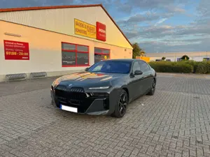 BMW 740 xDrive | Vollausstattung| NP: 174.000€