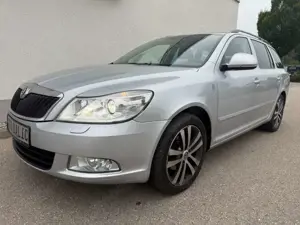 Skoda Octavia Combi Family 1.Hand / Ahk / Xenon