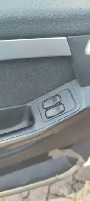 Opel Meriva 1.6 16V Easytronic (Essentia)