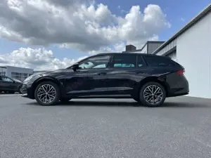 Skoda Octavia Combi 1.5 TSI Blackline 170€ m. 20% Anzahlung DA Bild 2