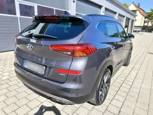 Hyundai TUCSON blue 2.0 CRDi 4WD Aut. Premium Bild 5