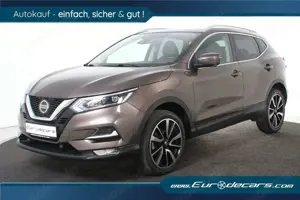 Nissan Qashqai 1.3 DIG-T Tekna *T-Leder*Pano.AHK*360*