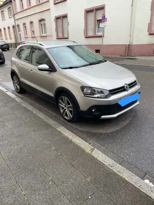 Volkswagen Polo 1.2 TSI Life Cross