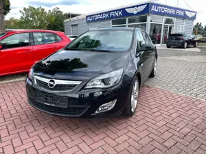 Opel Astra Sport aus 1.Hand,Scheckheft,Leder+Winterreifen