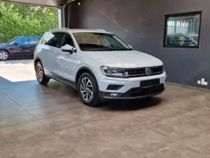 Volkswagen Tiguan 1.4 TSI*Sound *1.H*Navi*Kamera*LED*AHK