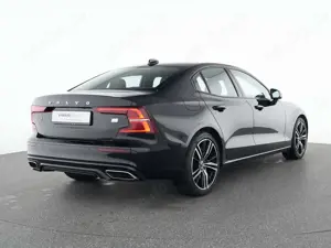 Volvo S60 T8 Recharge AWD R-Design 19"+VOLL-LED+360° Bild 2