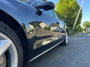 Audi A8 3.0 TDI quattro km geringe Laufleistung Bild 5