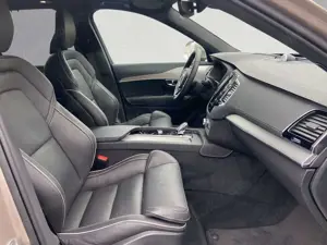 Volvo XC90 T8 AWD Recharge Plus Bright 7-Sitzer AHK Bild 4