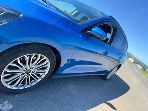 Ford Focus Focus Turnier2.0 EcoBluStartStopSstem Aut.TITANIUM