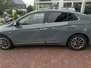 Hyundai IONIQ Facelift Elektro STYLE-Paket LED Klima Bild 3