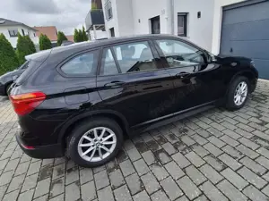 BMW X1 X1 sDrive18i Advantage Bild 2