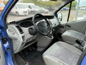 Opel Vivaro Kombi L1H1 2,7t Bild 2