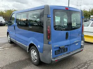 Opel Vivaro Kombi L1H1 2,7t Bild 3