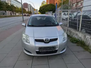 Toyota Auris Team