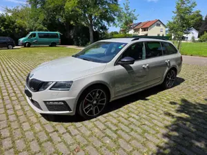 Skoda Octavia Octavia Combi 2.0 TSI DSG RS