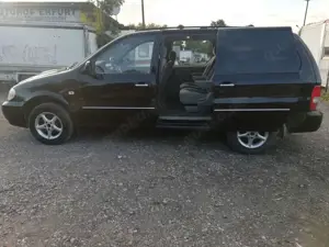 Kia Carnival Carnival II Diesel CRDi Aut. Skyline Bild 4