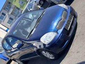 Toyota Yaris 1.3 Sol Bild 3