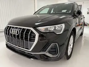Audi Q3 45 TFSI e S line/LED/Navi
