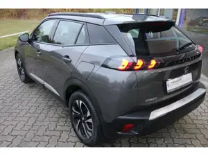 Peugeot 2008 Allure HDi 130 EAT8 RFK CarPlay Navi SHZ Bild 4
