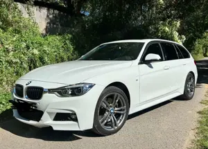 BMW 330 330d M-Sport, xDrive, AHK, Shadowline, Panoramad.