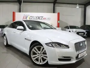 Jaguar XJ 3.0 D V6 PREMIUM-LUXURY WHITEBLACK PANORAMA Bild 2