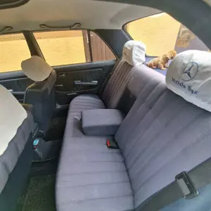 Mercedes-Benz 230 E Bild 5