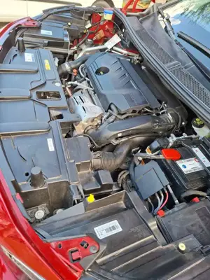 Peugeot 3008 3008 Allure PureTech 180 EAT8 Bild 4