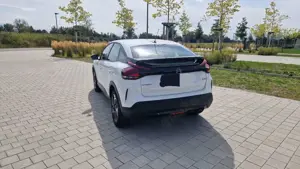 Citroen C4 BlueHDi 130 StopStart EAT8 FEEL PACK Bild 3