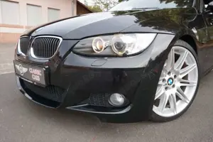BMW 325 Cabrio 325i - M Paket - Schaltgetriebe - 3.0 R6