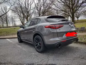 Alfa Romeo Stelvio B-Tech Q4
