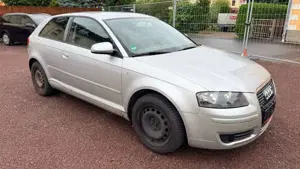 Audi A3 1.6 FSI Attraction, Klimaauto., Sitzhzg., ZV