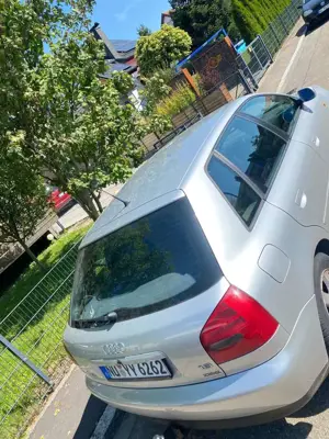 Audi A3 1.8 T quattro Attraction Bild 2