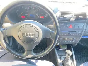 Audi A3 1.8 T quattro Attraction Bild 4
