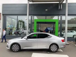 Skoda Superb Ambition mit beh. Windschutscheibe/SmartLink Bild 4