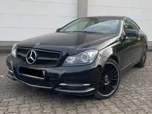 Mercedes-Benz C 220 C-Klasse Coupe CDI Coupe Scheckheftgepflegt