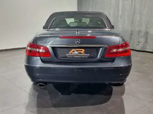 Mercedes-Benz E 250 E -Klasse Cabrio E 250 CGI BlueEfficiency Bild 4