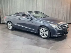 Mercedes-Benz E 250 E -Klasse Cabrio E 250 CGI BlueEfficiency Bild 2