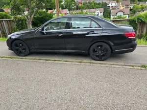Mercedes-Benz E 220 E 220 BlueTEC 4Matic 7G-TRONIC Elegance Bild 2