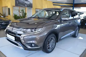 Mitsubishi Outlander Edition+ 2WD AUTOMATIK / XENON / NAVI