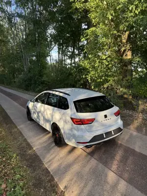 SEAT Leon ST 2.0 TSI StartStop 4Drive DSG Cupra 300