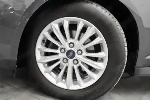 Ford C-Max Titanium 1.5 TDCI *1.Hand *Navi *Tempo*SHZ Bild 3