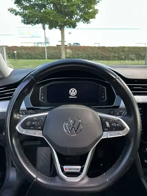 Volkswagen Passat 2.0 TDI SCR DSG 4Motion Elegance Bild 5