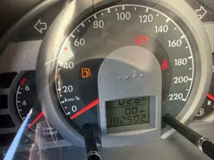 Volkswagen Fox Fox 1.2, SERVICE neu, TÜV 08/2027 Bild 5