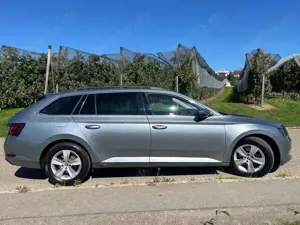 Skoda Superb Superb Combi 2.0 TDI DSG Ambition Bild 2